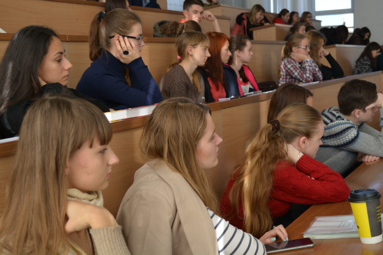 essay critical thinking study questions